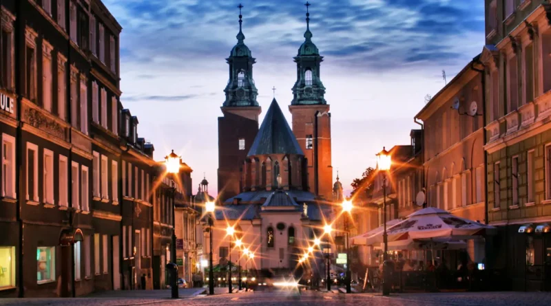 Wyrusz z Poznania i odkryj tajemnice Gniezna!